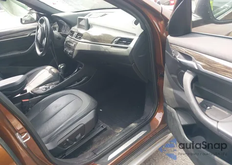 2016 BMW X1 xDrive28I z USA, uszkodzony, nr VIN WBXHT3C30G5E51644